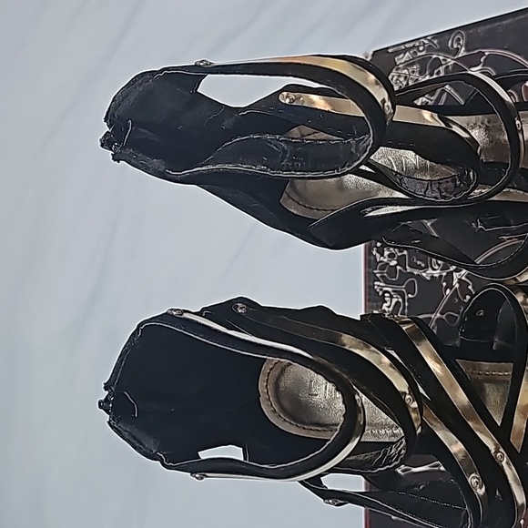 Black and Gold Strappy Heels - Picture 5 of 12